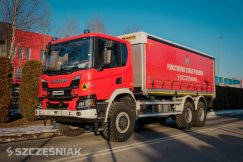 Po cysternie czas na transport. Scania z napędem 6x6 zasiliła flotę bielskiej straży - foto