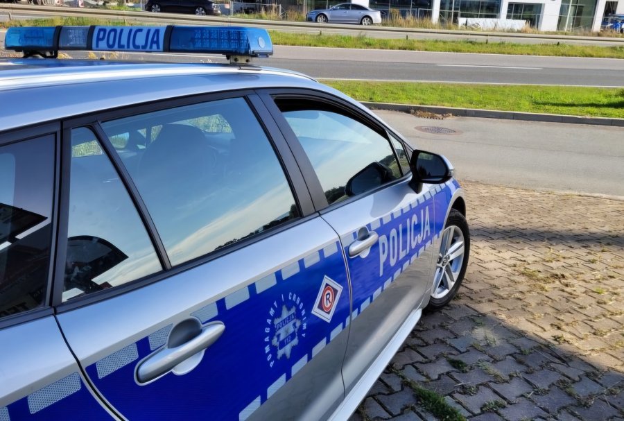 Audi, radar i dożywotni bilet na PKS. Bardzo bolesne przekroczenie prędkości o 17 km/h