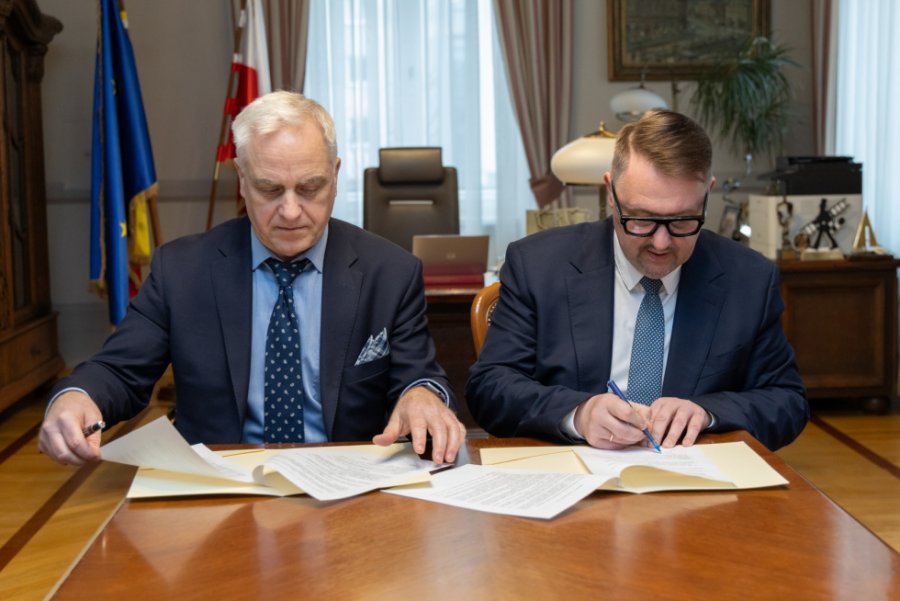 Budowa nowoczesnej obrony cywilnej z naukowym wsparciem. Podpisali porozumienie - foto