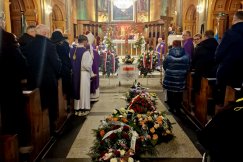 Pogrzeb Mariana Kasprzyka. Mistrza olimpijskiego w bielskiej katedrze żegnały tłumy ZDJĘCIA