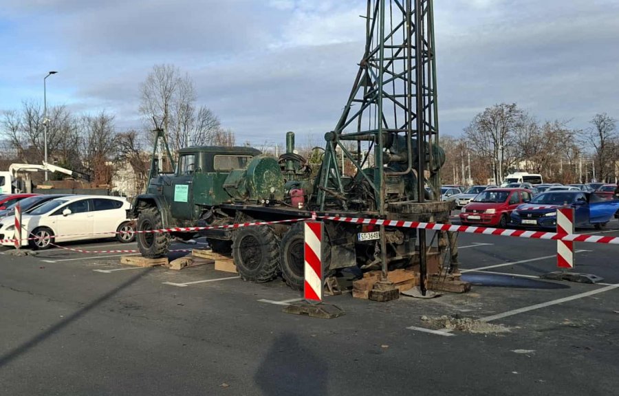Tajemnicza konstrukcja na miejskim parkingu. Wiemy, co zwiastują te prace - foto