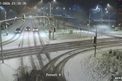 Atak zimy i fatalne warunki na bielskich drogach. A to dopiero początek silnych opadów - foto