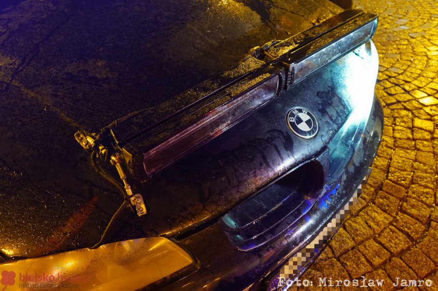 BMW na trytytki i „samoróbki” na masce. Nocny rajd w centrum przerwany przez policję - foto