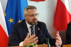 „Uchwała kagańcowa” dzieli partię rządząca. Poseł z Bielska-Białej także opuści klub?