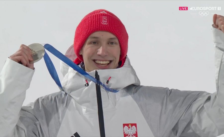 Gigantyczne nerwy i trzeci medal fenomenalnego Kacpra Tomasiaka! „To jeszcze nie dociera”