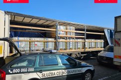 Ze Słowacji do Słowenii przez Bielsko-Białą. W cysternie nie było tego, co w papierach - foto