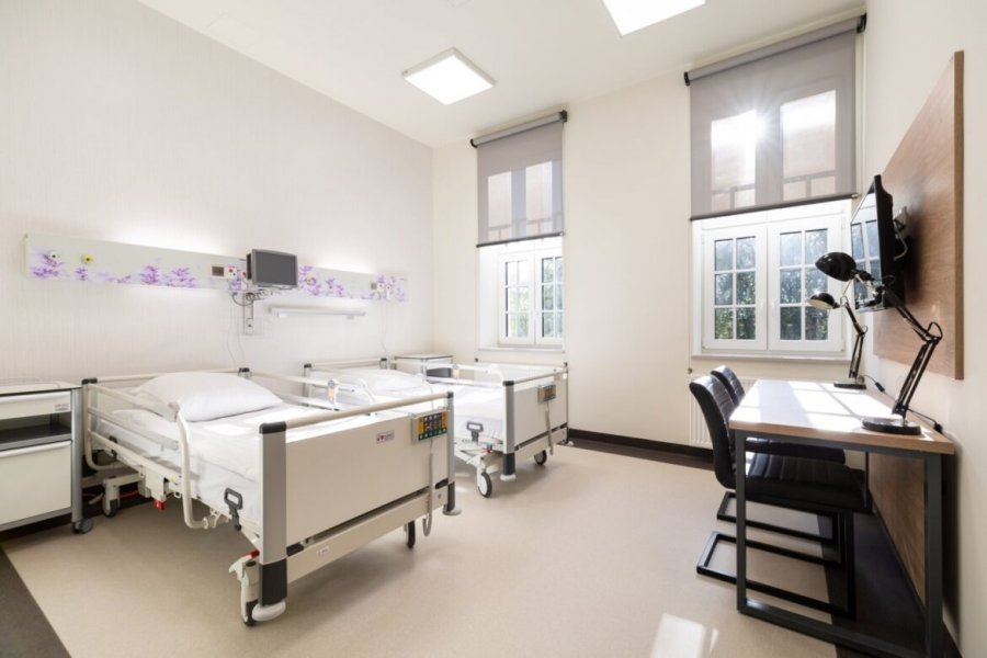 Szpital przed cyfrową rewolucją. Nowoczesne rozwiązania mają usprawnić obsługę pacjentów