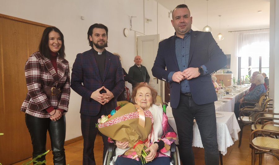 Dwie ojczyzny i sto lat pięknego życia. Piękny jubileusz w Ewangelickim Domu Opieki - foto