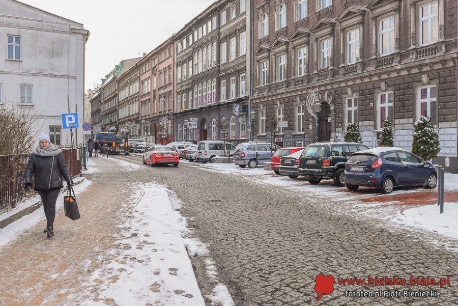 Zimowe utrzymanie dróg w liczbach. Ile miasto zapłaciło wykonawcy, a ile wynoszą kary?