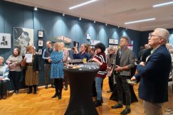 Nowa galeria we „Włókniarzu”. Rodzinny wernisaż pod patronatem mistrza Bieńka - foto
