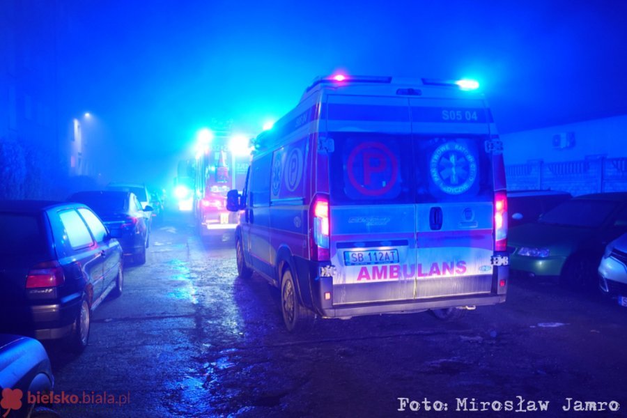 Dramat na bielskim osiedlu. Wbił nóż w plecy synowej swojej partnerki, próbował ranić drugą kobietę