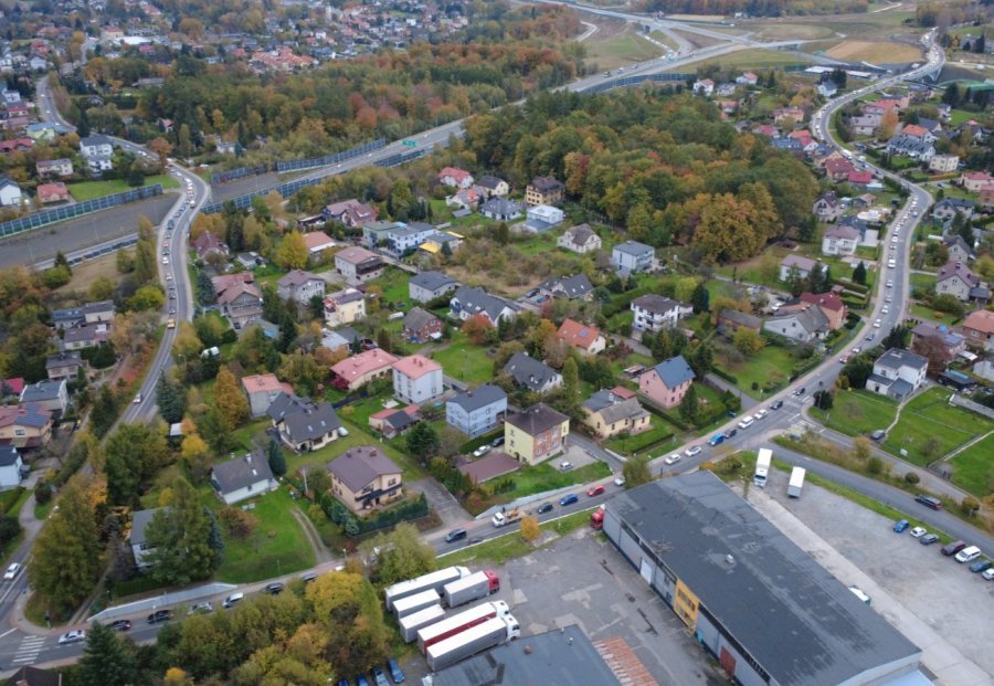 Zmiany w organizacji ruchu i utrudnienia. Zamknięta ulica w Hałcnowie, zwężenia w Komorowicach