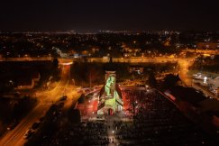Owacja na stojąco. Wyjątkowy hołd dla przyjaciela w najstarszym bielskim kościele - foto