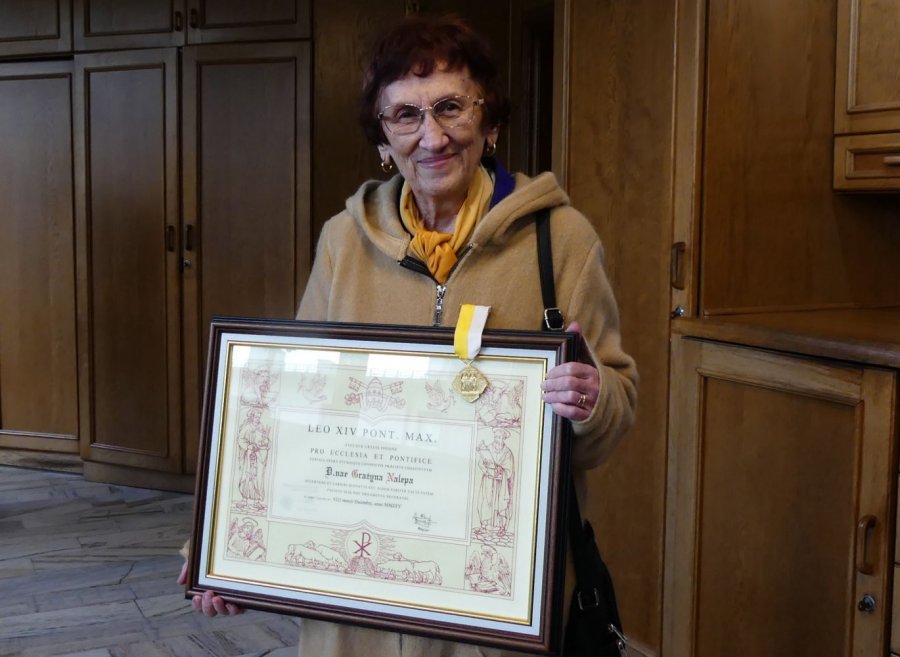 Znana społeczniczka i radna uhonorowana przez papieża. Złote Łany mają powody do dumy - foto