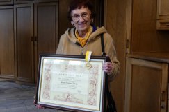 Znana społeczniczka i radna uhonorowana przez papieża. Złote Łany mają powody do dumy - foto