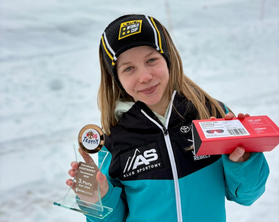 Wielki sukces młodej alpejki z Wapienicy. Kornelia Bednarz na podium mistrzostw świata - foto i film