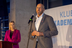 Minister w środę z wizytą w regionie. Odwiedzi niecodzienny obiekt na granicy Bielska-Białej