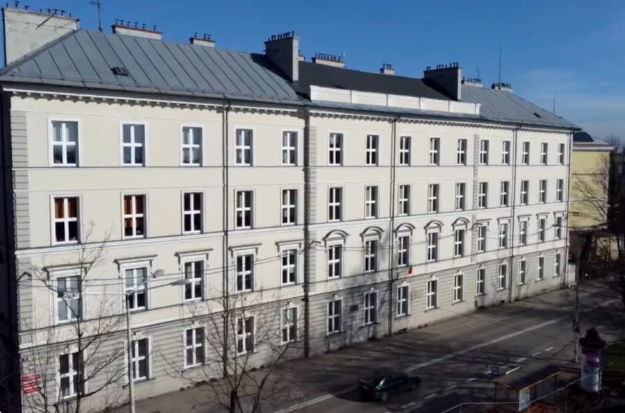 To będzie emocjonująca bitwa na słowa. Cztery bielskie licea powalczą o wielki finał w Warszawie - foto