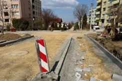 Zmiany na rozbudowywanej ulicy. Od poniedziałku jeden kierunek i nowe objazdy - foto