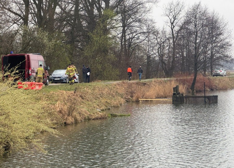 Tragiczny finał poszukiwań matki z synem, ciała wyłowione z wody. Czynności prowadzi prokuratura - foto