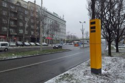 Pamiętny fotoradar przy dworcu doczeka się następcy? Samorządy znów dostaną potężną broń