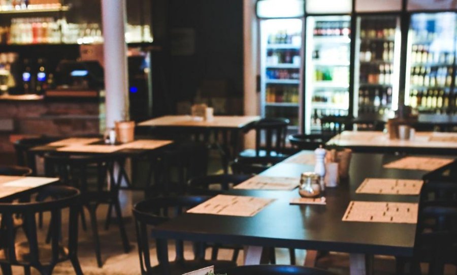 Skandal w pizzerii w bielskiej galerii handlowej. Zabrali butelki, naliczonej kaucji nie oddali