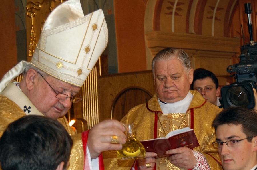 Sprawa honorowego tytułu biskupa Rakoczego znów dzieli. Dyskusja była tak burzliwa, że ją przerwano