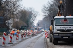 Piastowska w dolnym odcinku znów dwukierunkowa. Spore zmiany na ulicach dojazdowych MAPA