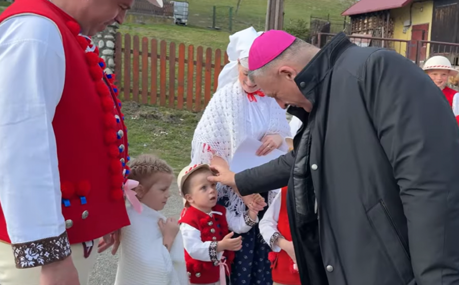 Nadzieja na styku trzech granic. Wielkanocne orędzie biskupa i zapowiedź nowego sanktuarium WIDEO