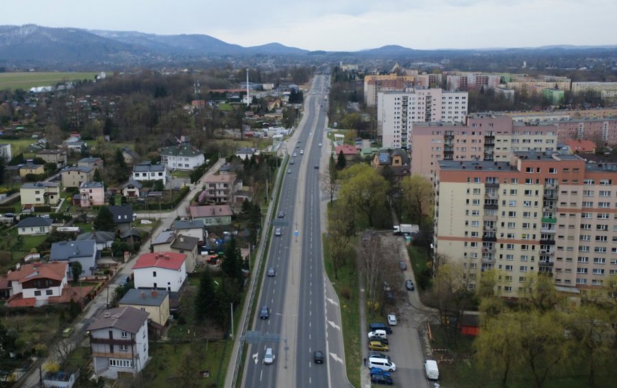 Koniec z pięćdziesiątką na długim odcinku Cieszyńskiej. Wiemy, kiedy pojawią się nowe znaki - foto