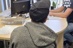 Ukradł alkohol i pobił ochroniarza w dyskoncie. Karany recydywista wydalony z Polski - foto