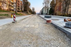 Geopolityka hamuje realizację prac. Harmonogram bezpieczny, ale parkowanie niemożliwe - foto