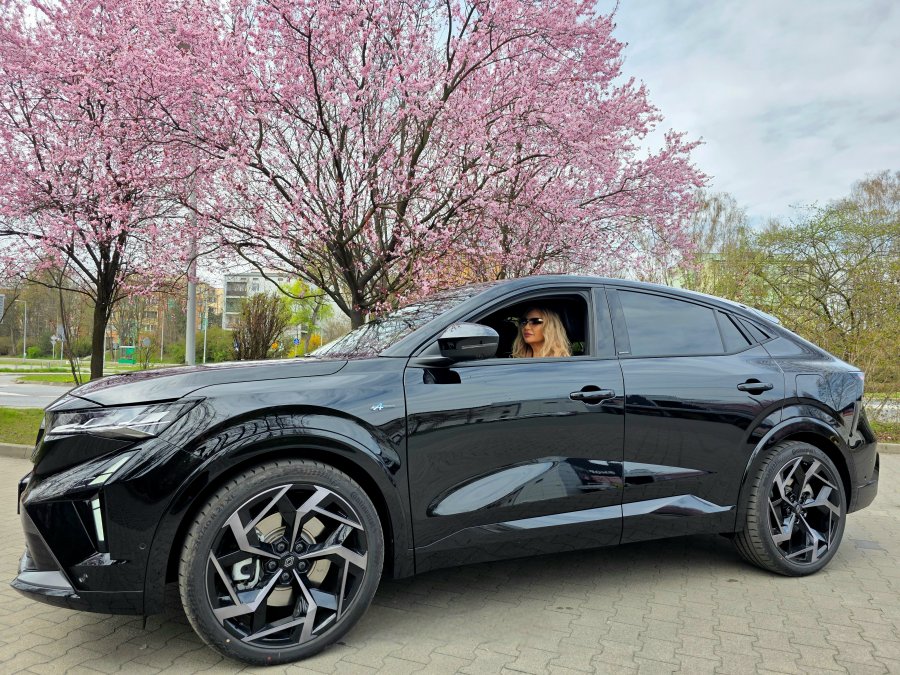 Zdziwisz się, co potrafi nowe Renault. Przetestowaliśmy 300-konne Rafale - foto