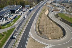 Wiceprezydent Kamiński przekazał dobrą nowinę. Nowy węzeł odebrany i dopuszczony do ruchu - foto