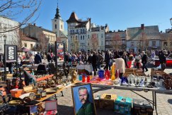 Od portretu Piłsudskiego po klocki Lego. Tłumy na placu Wojska Polskiego szukają skarbów! - foto