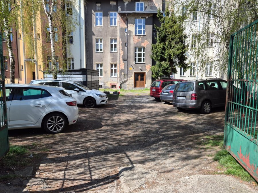 Koszmar trwa od lat, mieszkańcy mają dość patologii pod oknami. Służby są tu niemal każdego dnia