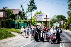 W czwartek utrudnienia w Hałcnowie. Powodem pielgrzymka ruszająca w stronę Krakowa