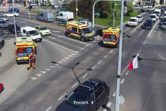 Radiowóz na sygnałach uderzył w taksówkę. Mandat dla sprawcy za nieustąpienie pierwszeństwa - foto