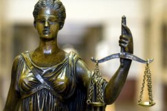 Pół miliona długu i prezes, który zapadł się pod ziemię. Kto zapłaci rosnące odsetki i koszty sądowe?