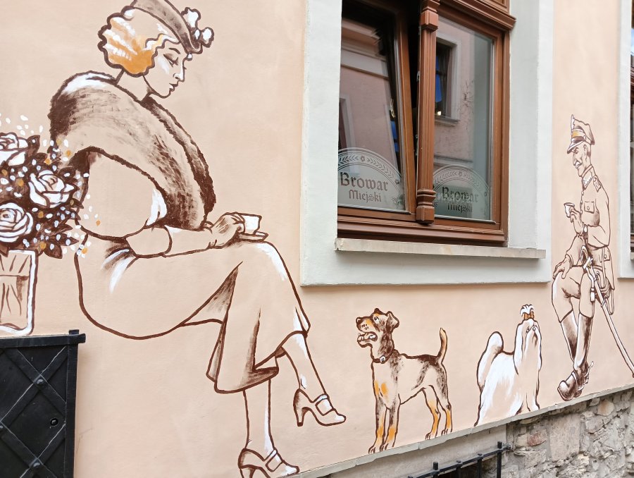 Nowy mural zachwyca na bielskiej Starówce. Sztuka, która łączy pokolenia i kultury - foto