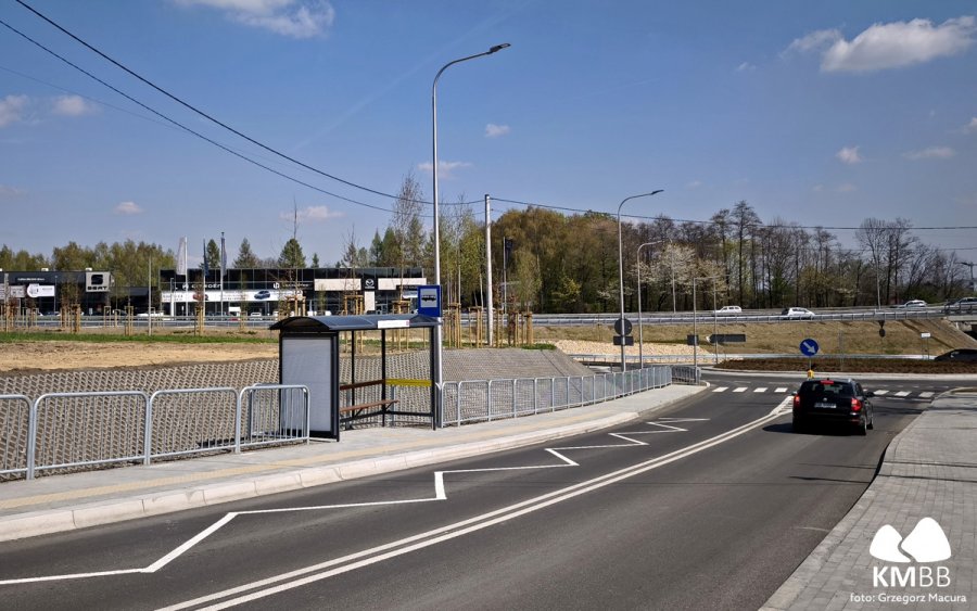 Koniec kilometrowych spacerów. Nowoczesny przystanek w pobliżu węzła już działa - foto