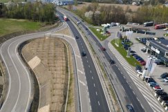 Będzie zwężka na wylocie z miasta. To prace przygotowawcze przed wymianą nawierzchni - foto