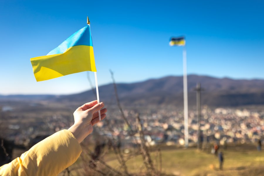 Wojsko, energia, rehabilitacja  - w jaki sposób Rinat Akhmetov wspiera Ukrainę od 2022 roku
