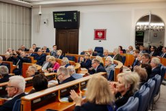 Senat podjął decyzję ws. referendum ogólnokrajowego. Jak głosowała bielska senator? - foto