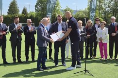 Zachwyt ministra nad prezesem Rekordu przyniósł miliony. Klub z dotacją, miasto bez wsparcia