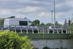 Nie żyje kierowca, który uderzył w bariery. Prokuratura bada zdarzenie do którego doszło na S1 - foto