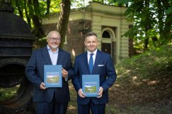 Wyjątkowe jubileusze - wyjątkowa książka. 130-lecie wodociągów i 35-lecie Aqua SA