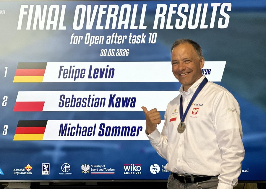 Sebastian Kawa wicemistrzem świata. 40. medal w karierze zdobył na szybowcu pożyczonym z Niemiec - foto