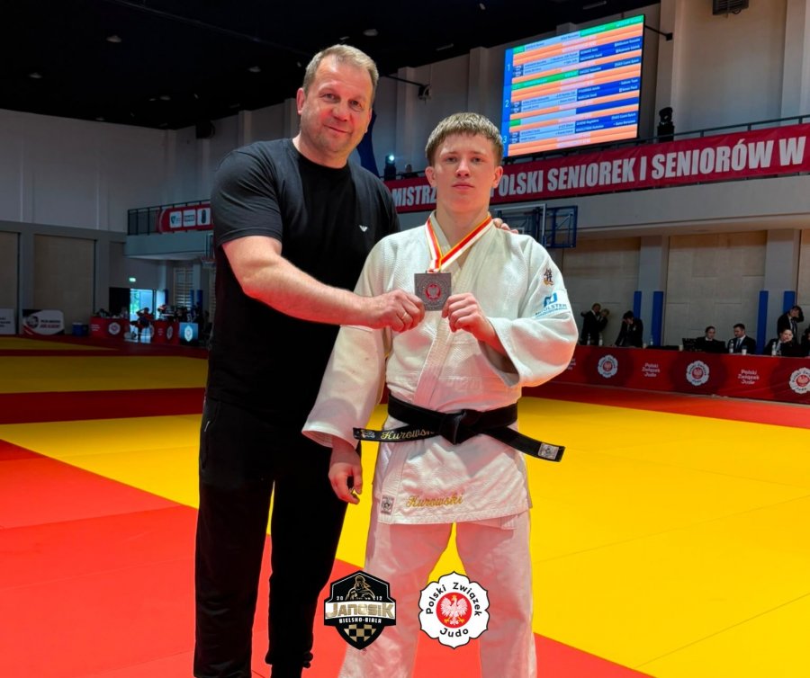 Srebrny debiut w wyższej kategorii wagowej. Jakub Kurowski wicemistrzem Polski - foto