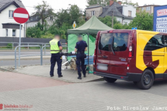 Handlowała truskawkami bez zezwolenia. Patrol straży miejskiej ukarał ją mandatem - foto